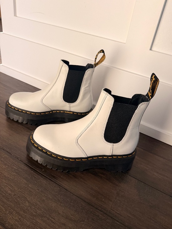 Dr. Martens Shoes - DR. MARTENS 2976 Quad Platform Chelsea Boots in White Sz 9 NEW $225!!